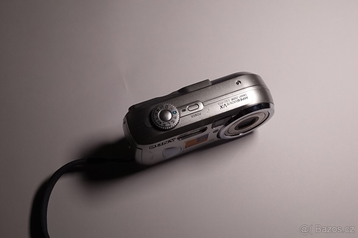 Sony CyberShot DSC-P73 - 2