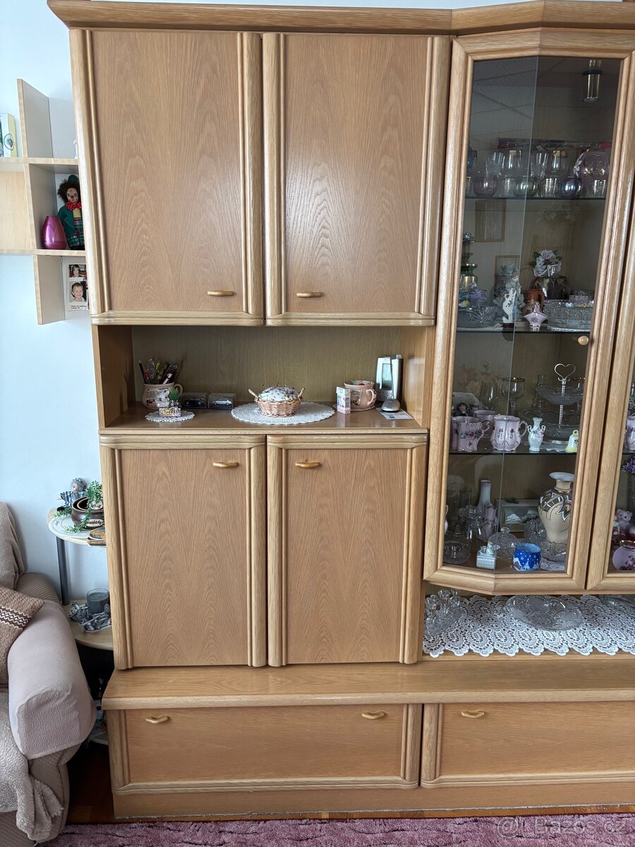 Obyvaková stěna - 2