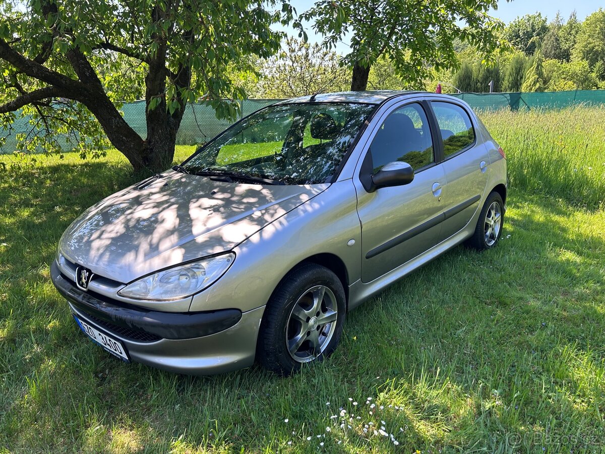 Peugeot 206 1.4 (2004) benzín - 2