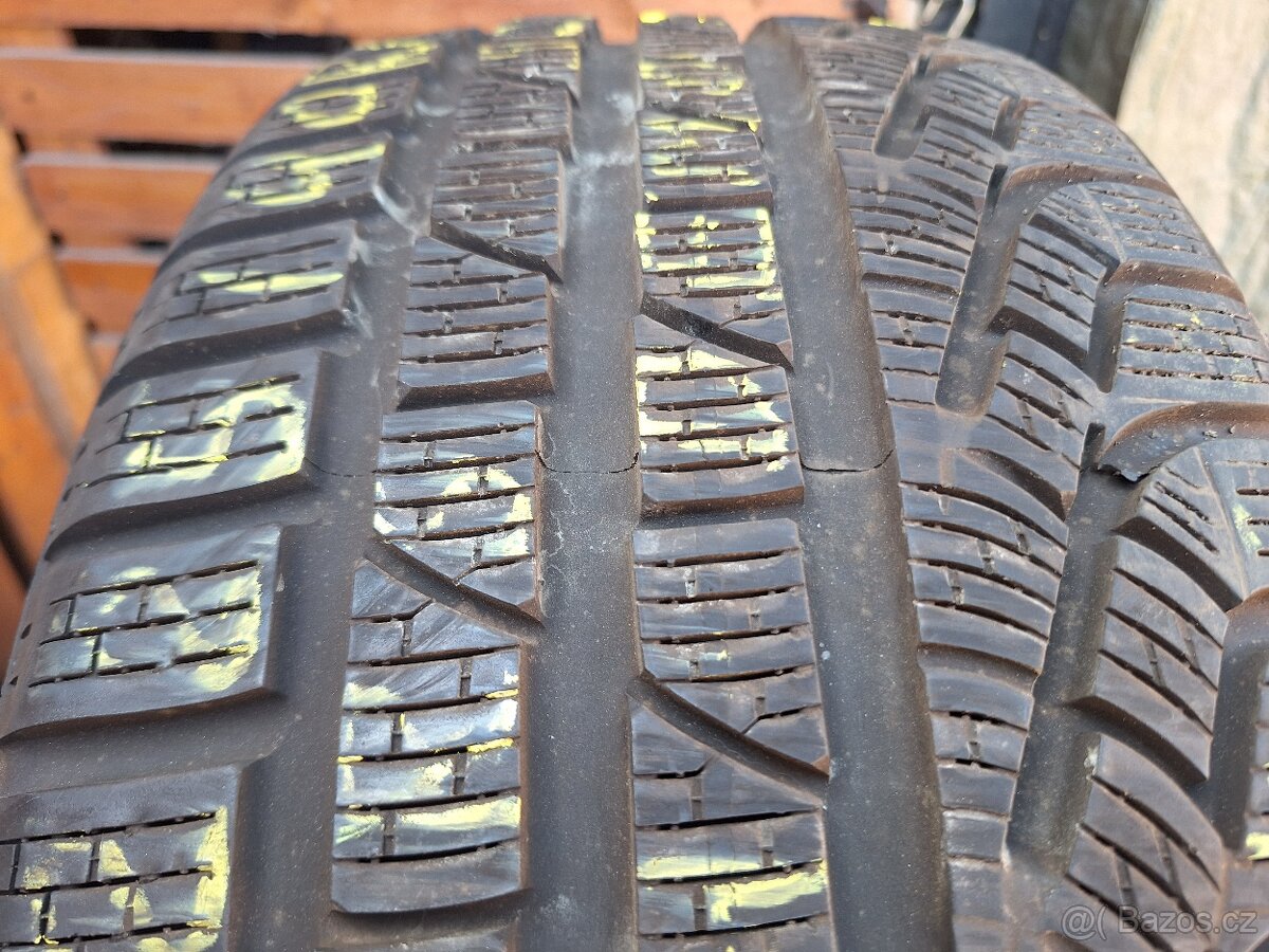 Prodám zimní pneu 225/40/18 Pirelli - 2