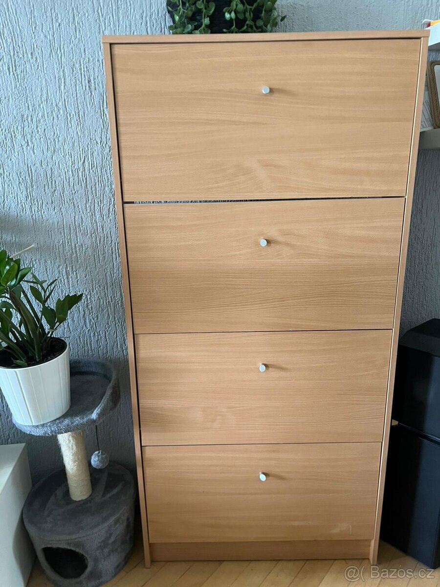 Výklopný botník jysk - 2