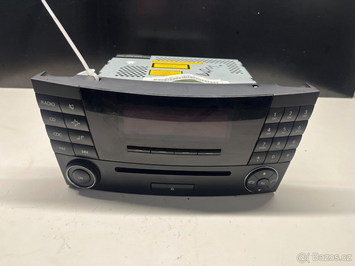 //Rádio Mercedes-Benz E W211 CD// - 2