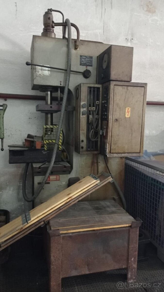 Hydraulický lis WMW PYE 10 10 S1M - 2