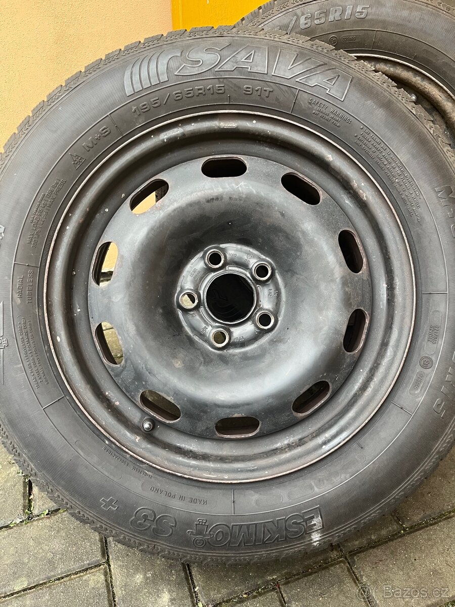 2ks Zimní kola 195/65 R15 5x100 Octavia - 2
