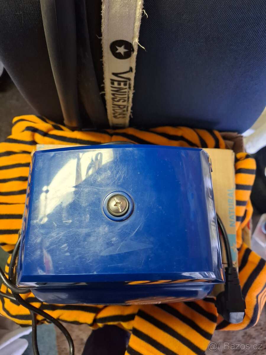 Prodám starší membránové dmychadlo - 2