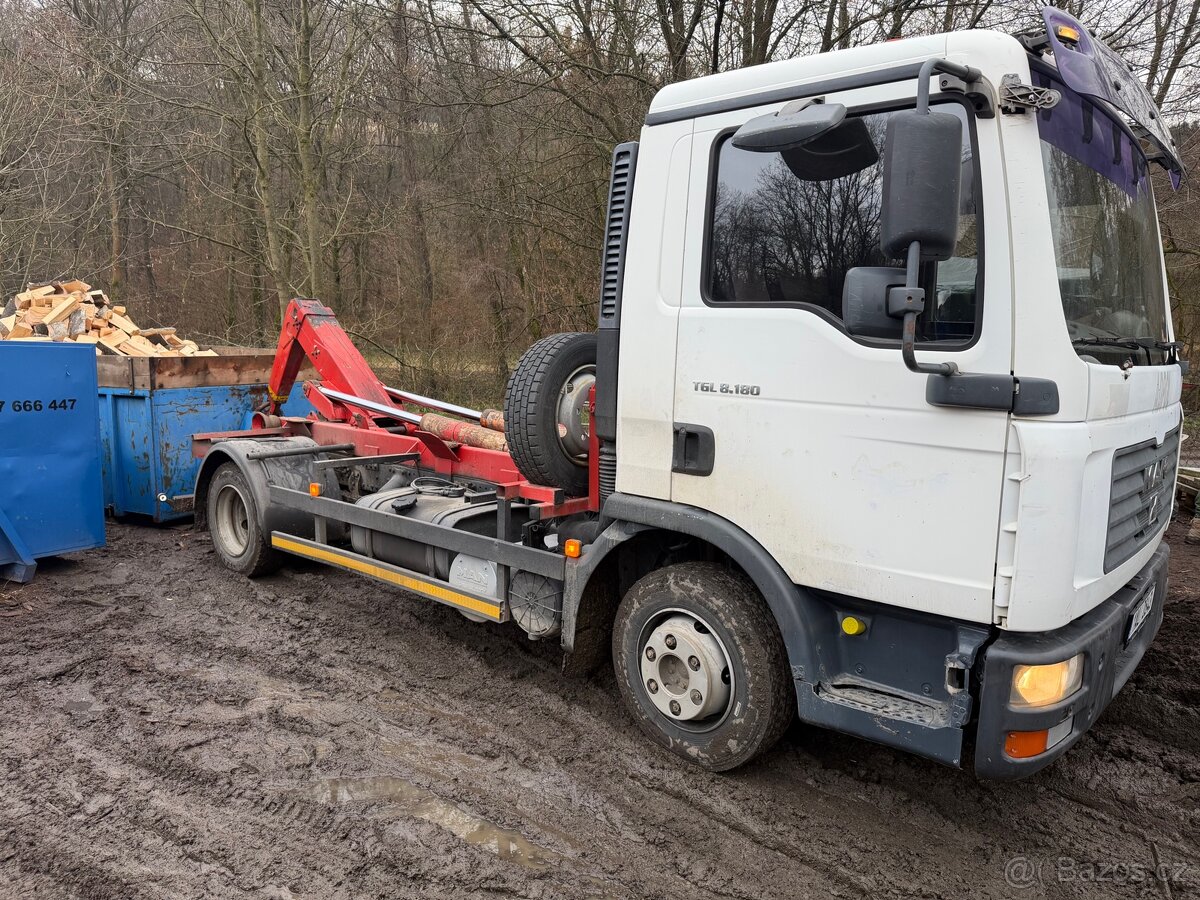 Man 8.180- nosič kontejneru - 2