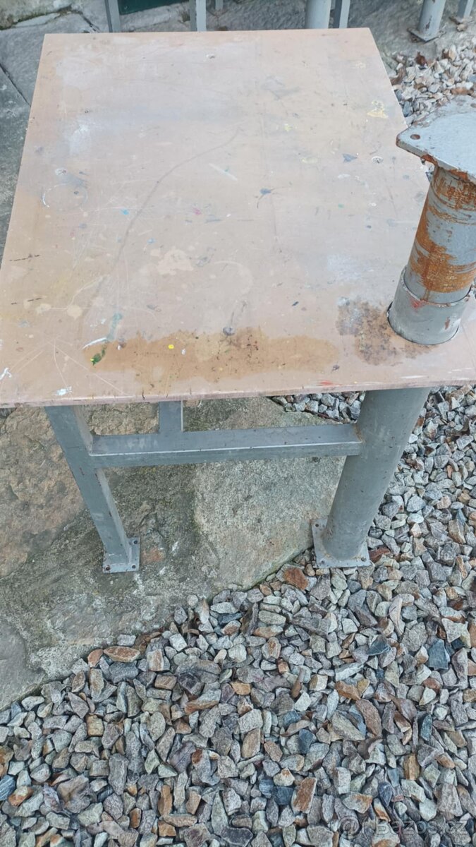 prodám pracovní stůl - 2
