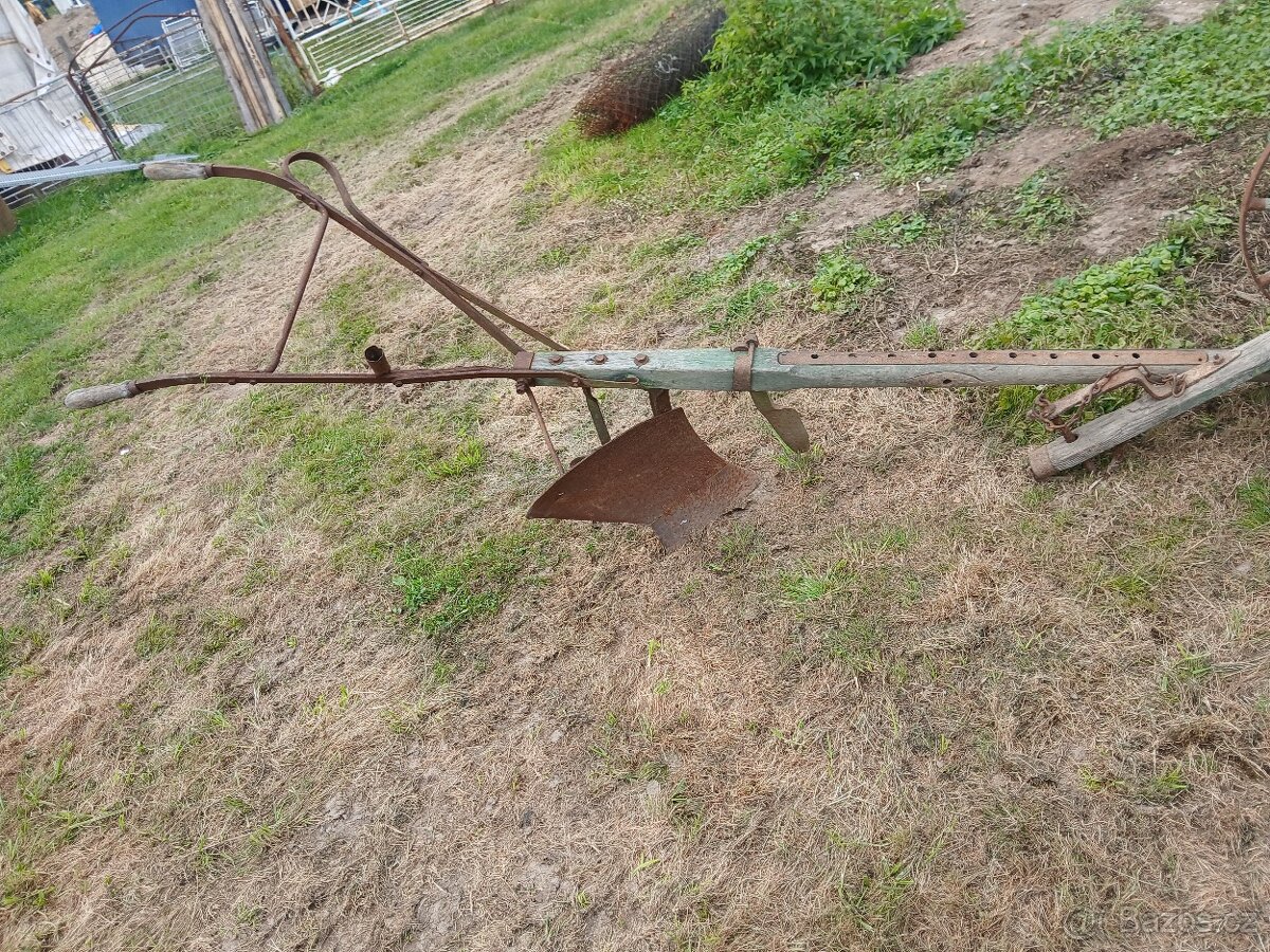 Historické pluhy - 2