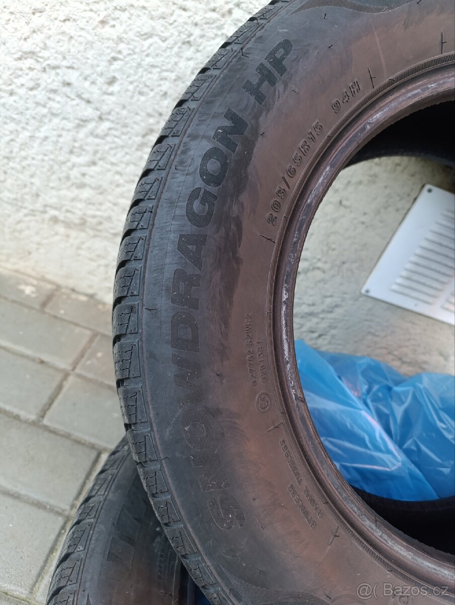 Pneu 205/65 R15 zimní - 2