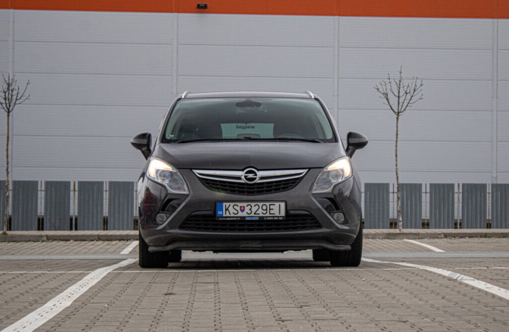 Opel Zafira 2013 - 2