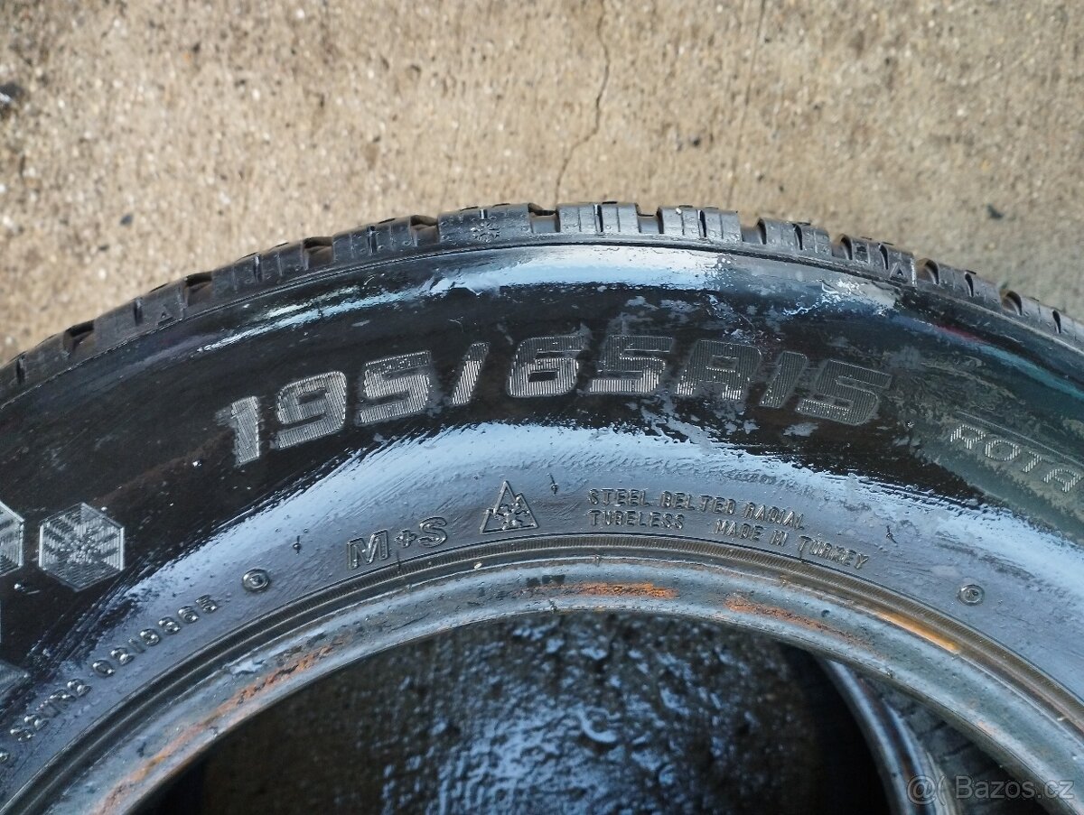 Zimní pneu 195/65/15 DOT-3522 - 2