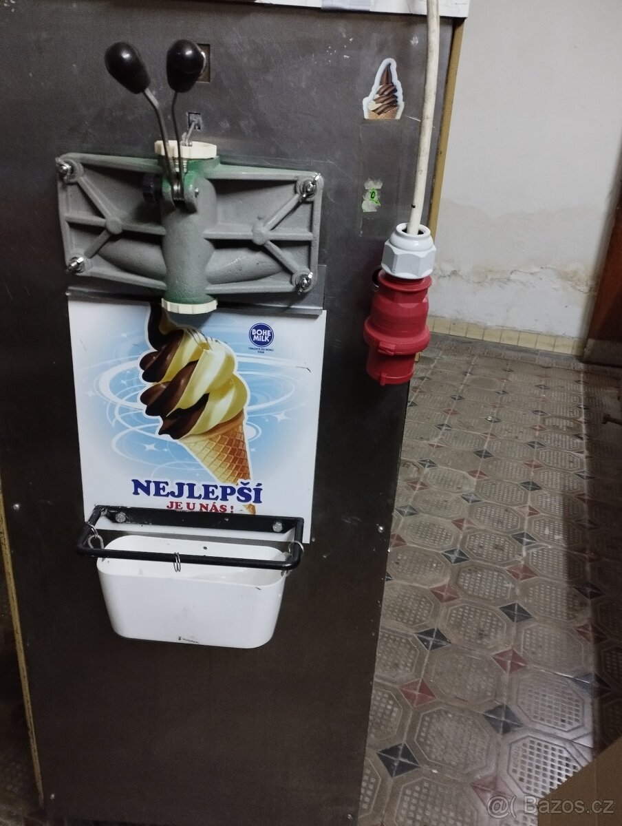 Zmrzlinový stroj Ilka DDR - 2
