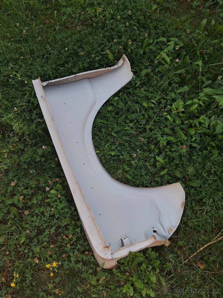 ford Taunus GBTK 1980 blatník - 2