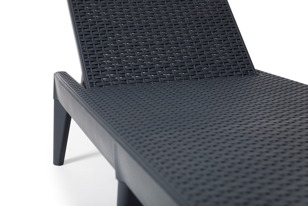 Zahradní lehátko nove - 2