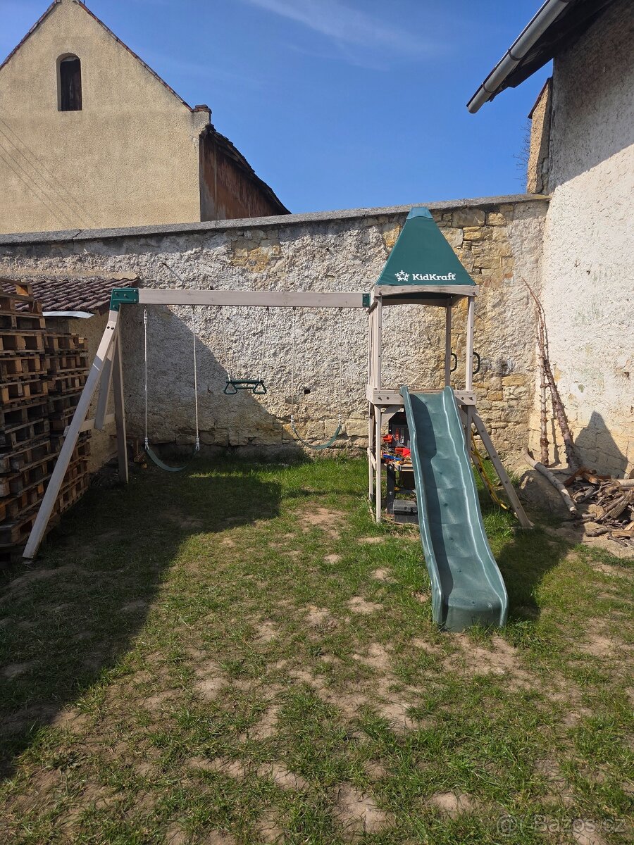 Zahradní dětské hřiště - 2