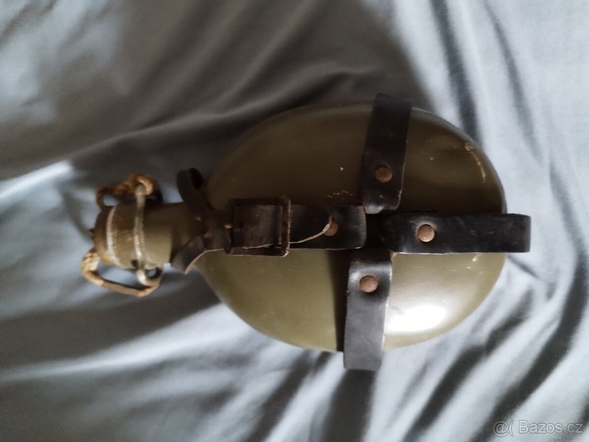 Retro vojenská čutora - 2