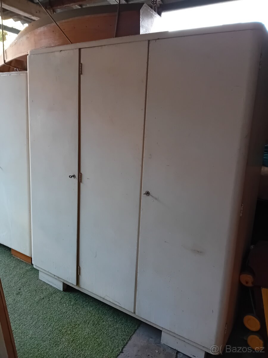 Retro kredenc a skříň - 2