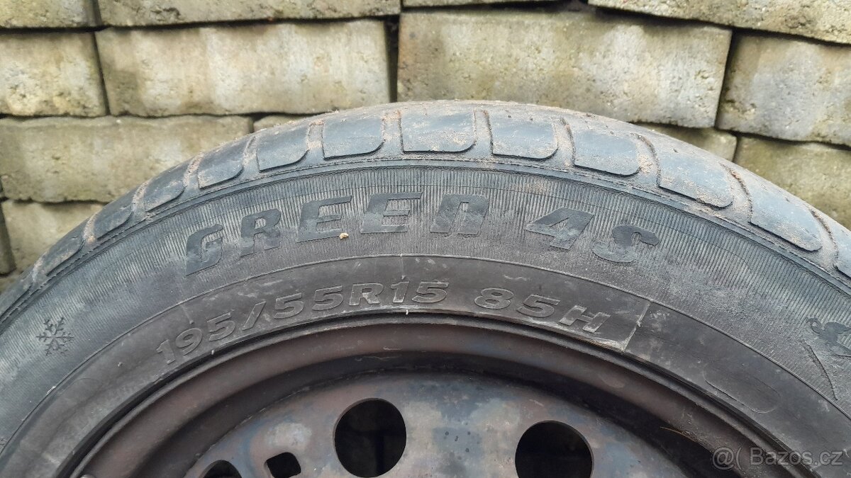 Pneu 195/55 R15 - 2