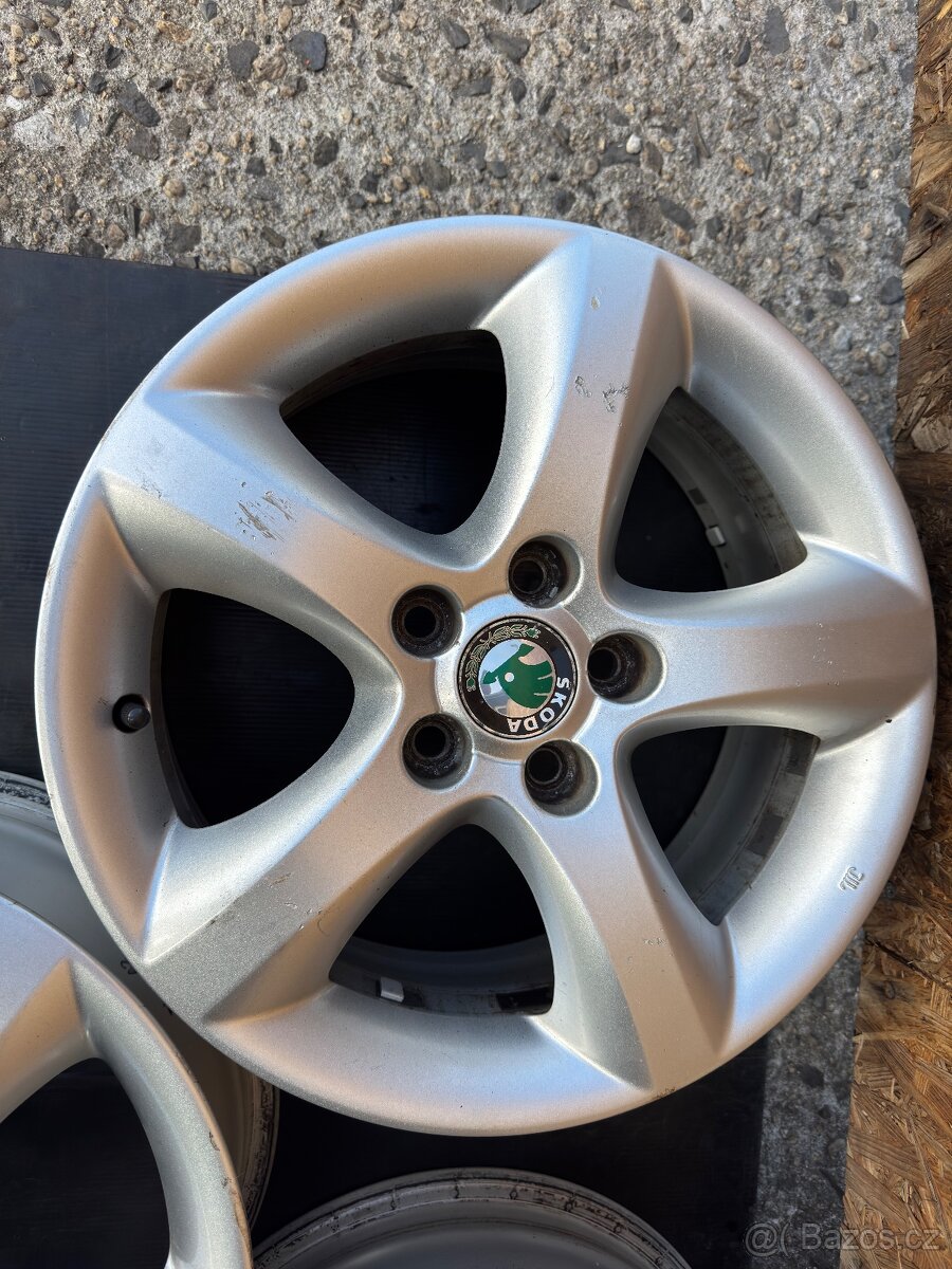 4x Alu Škoda 6Jx15 et43 - 2