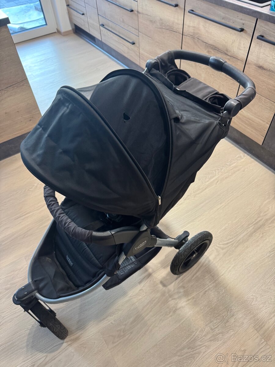 Kočárek skládací - 2