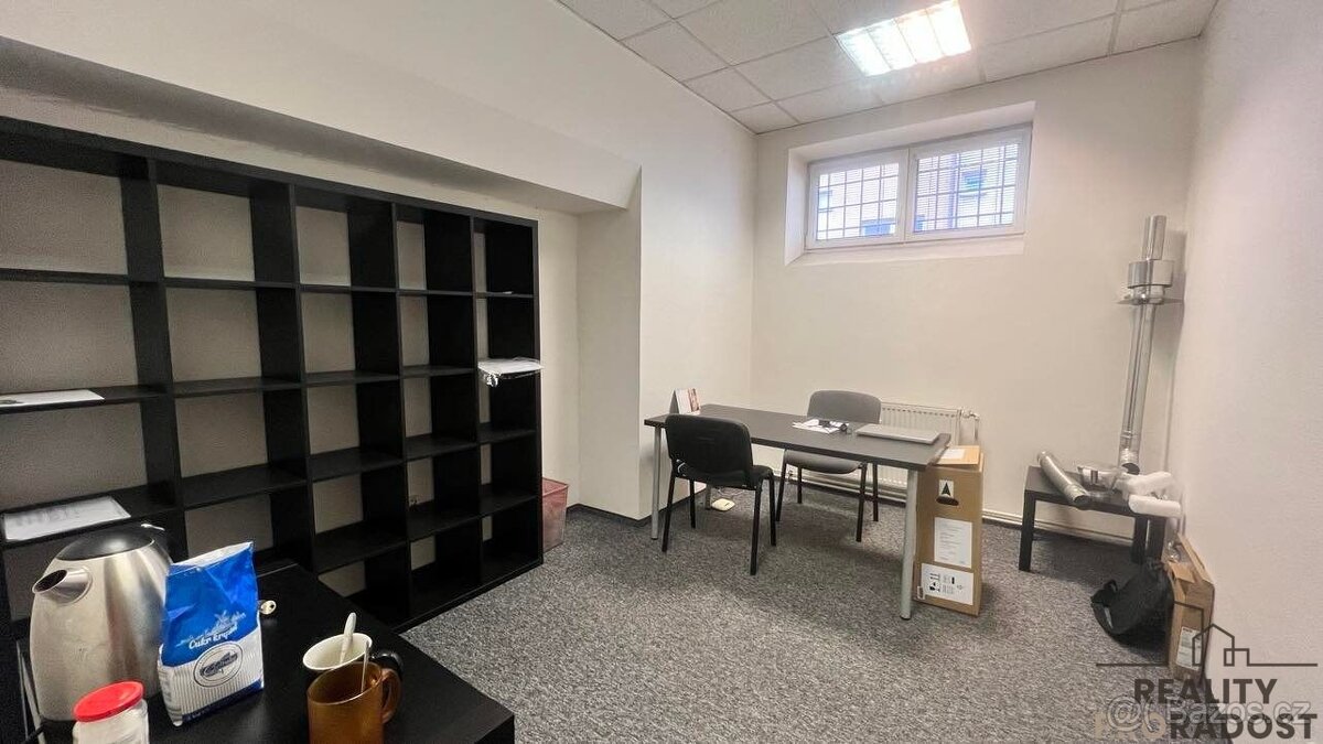 Pronájem kanceláře 28 m² - 2