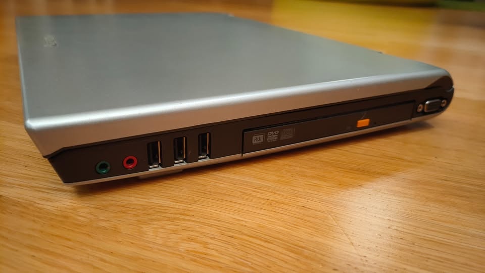 Notebook Lenovo N200 - 2