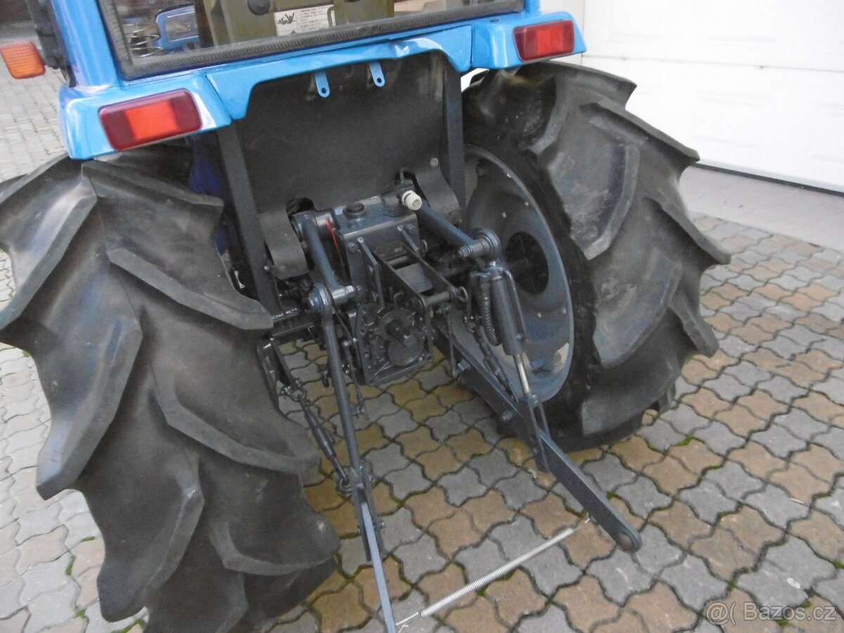 Malotraktor ISEKI TF223D s originál kabinou - 2