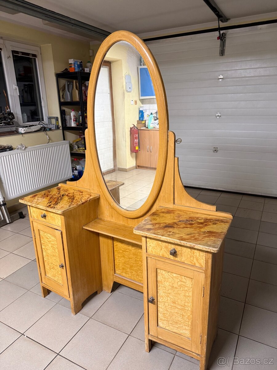 Prodám starožitný nábytek - 2