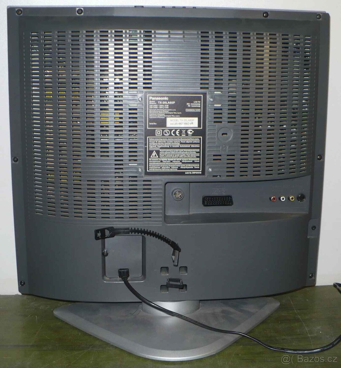 LCD televize 50cm Panasonic 20 palců 5:4 nemá HDMI - 2