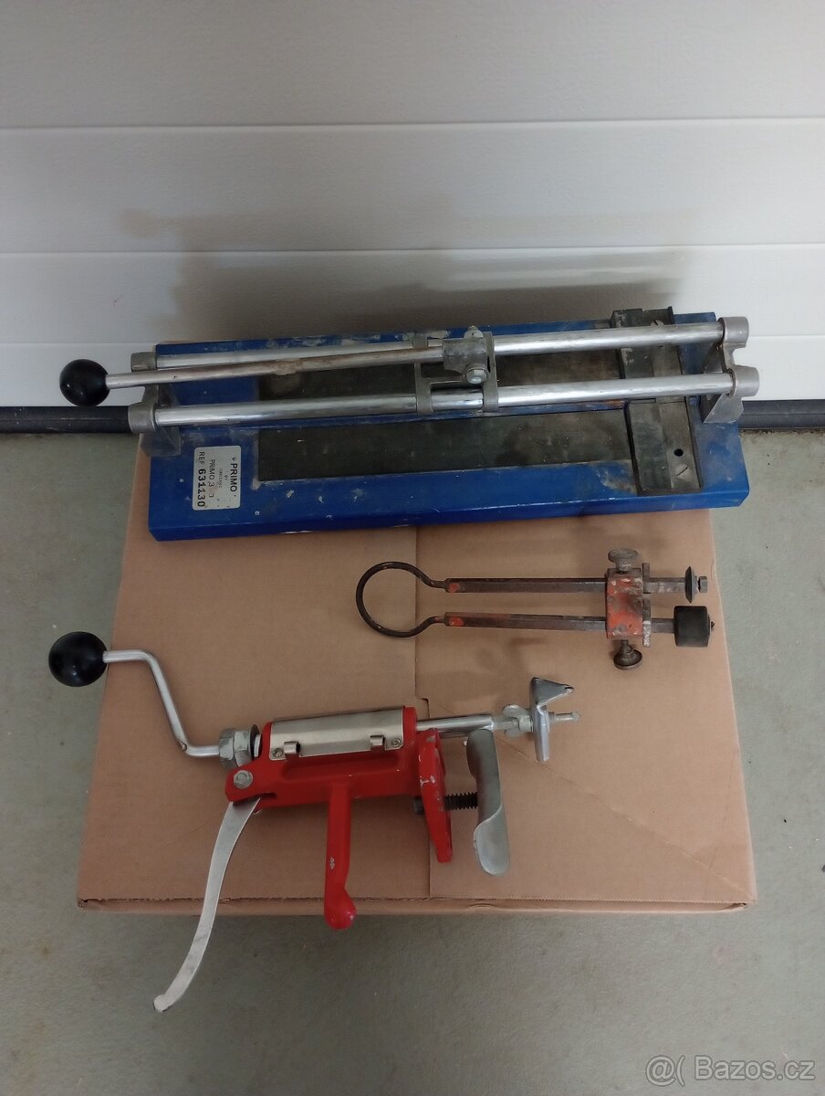 Řezačky na obklady - 2