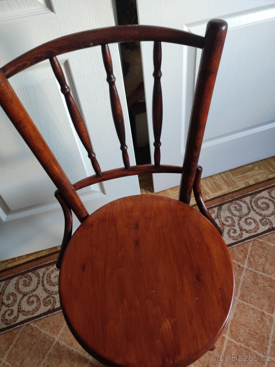 Thonet židle - 2