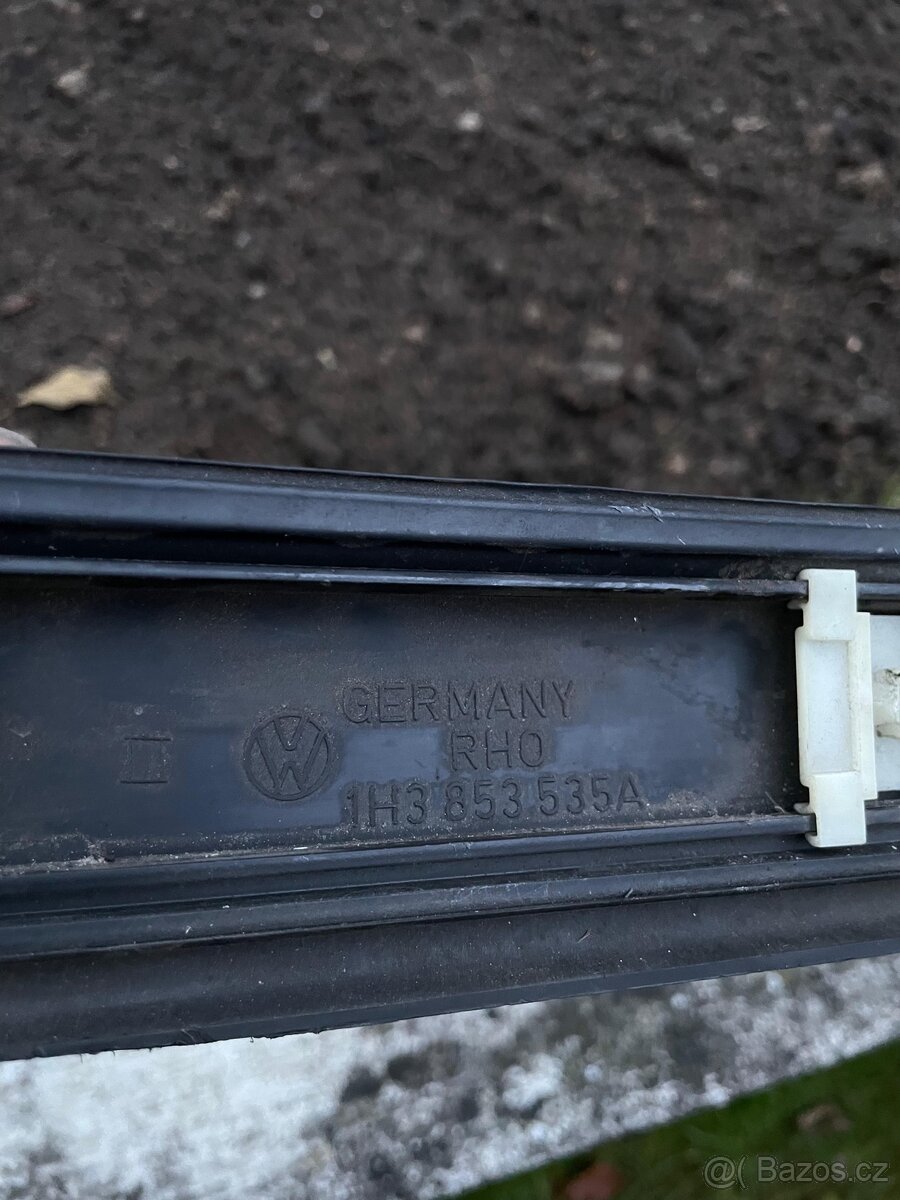 Golf 3 levá přední lišta - 2