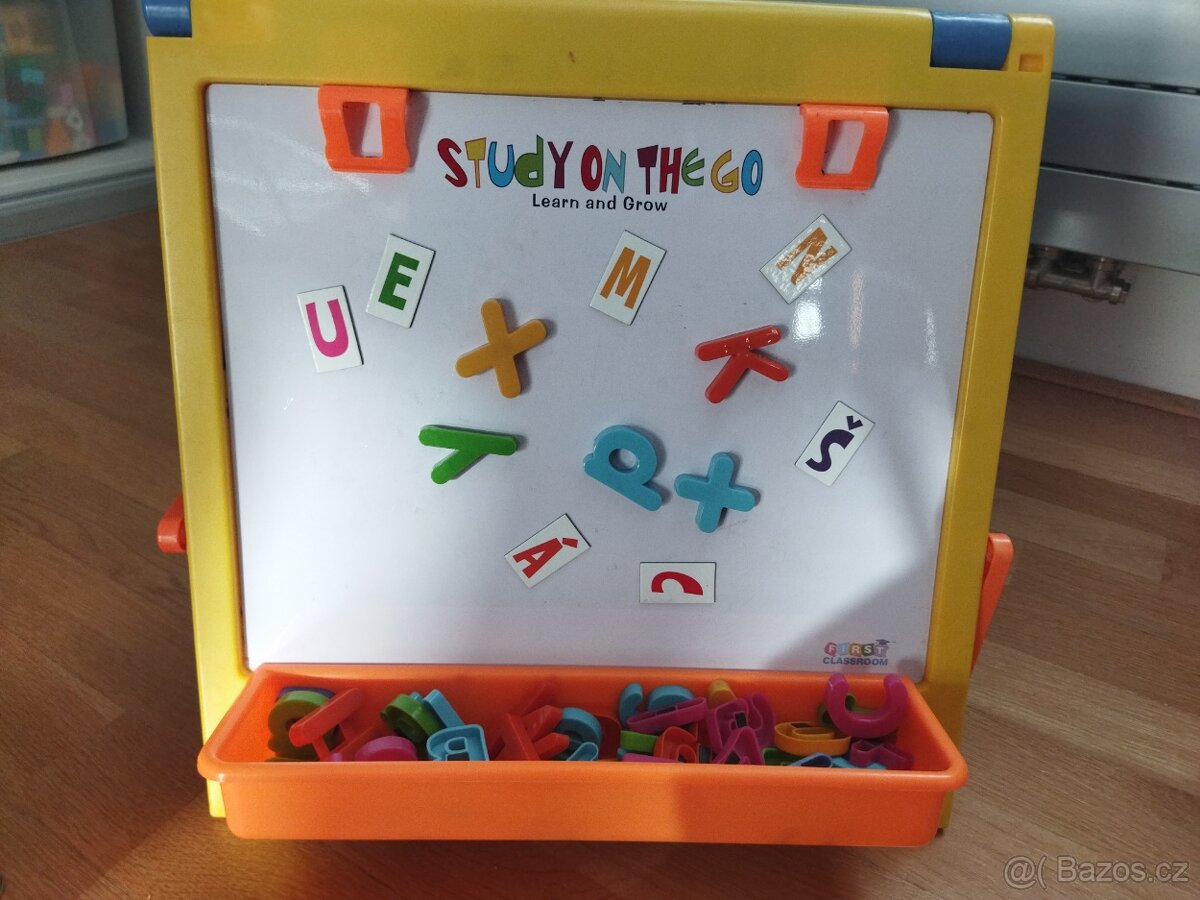 Magnetická tabule s písmeny - 2