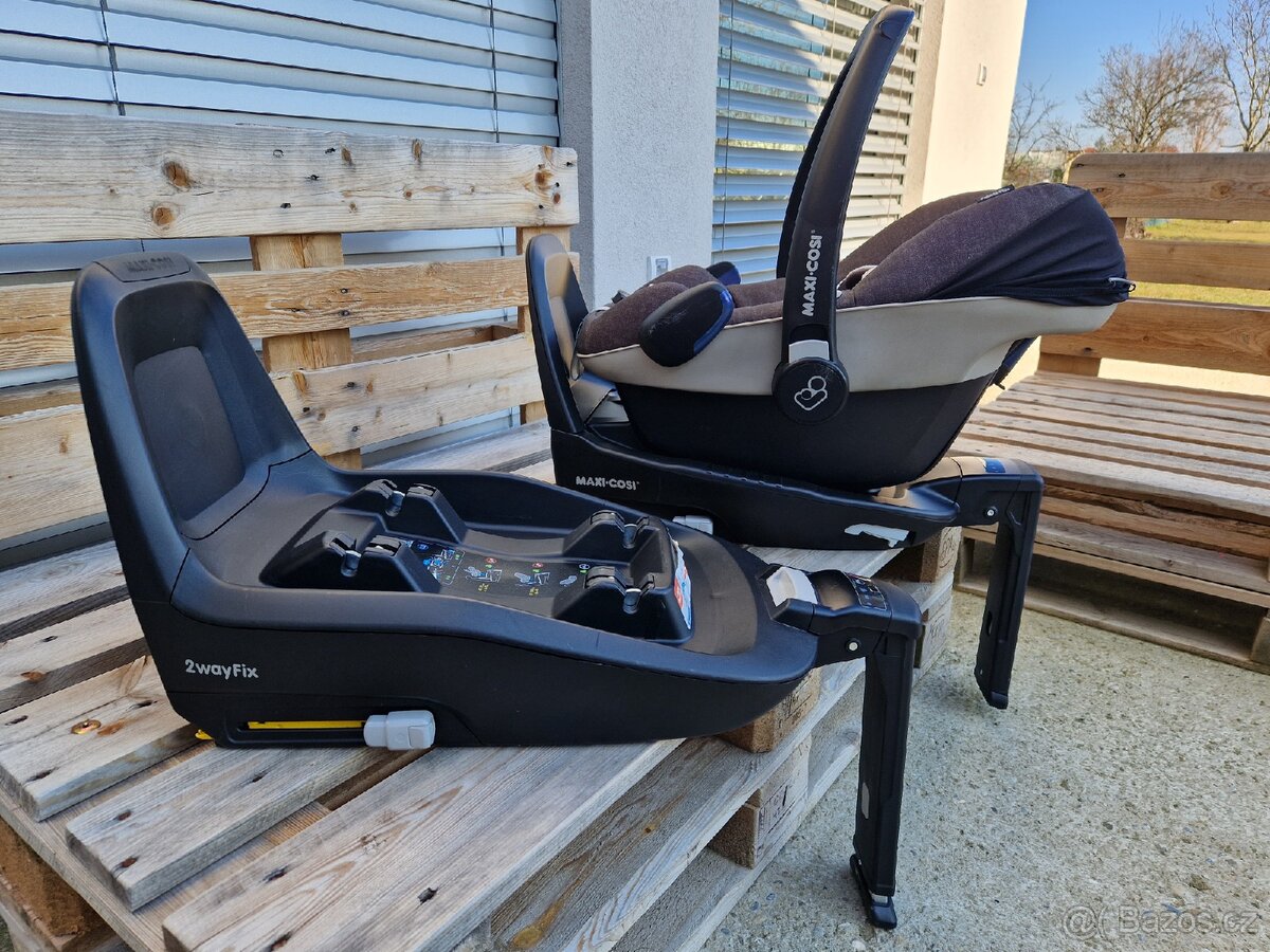 Dětská autosedačka Maxi-Cosi Pebble Plus + 2× základna - 2