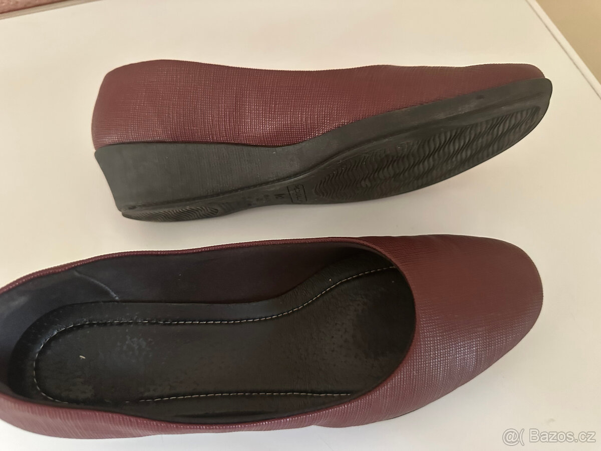 Střevíce zn. Piccadilly - 2