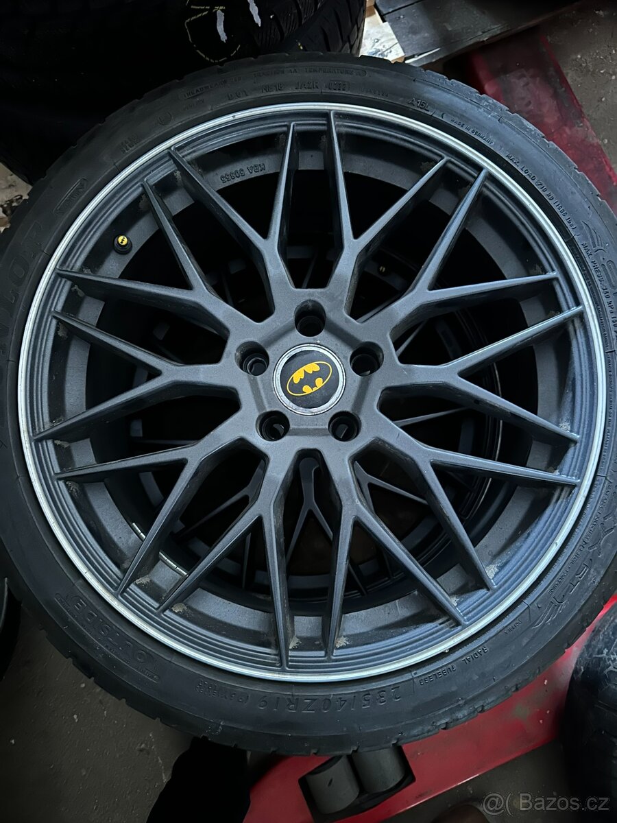 Pěkná sada R19 Superb/Octavia atd - 2