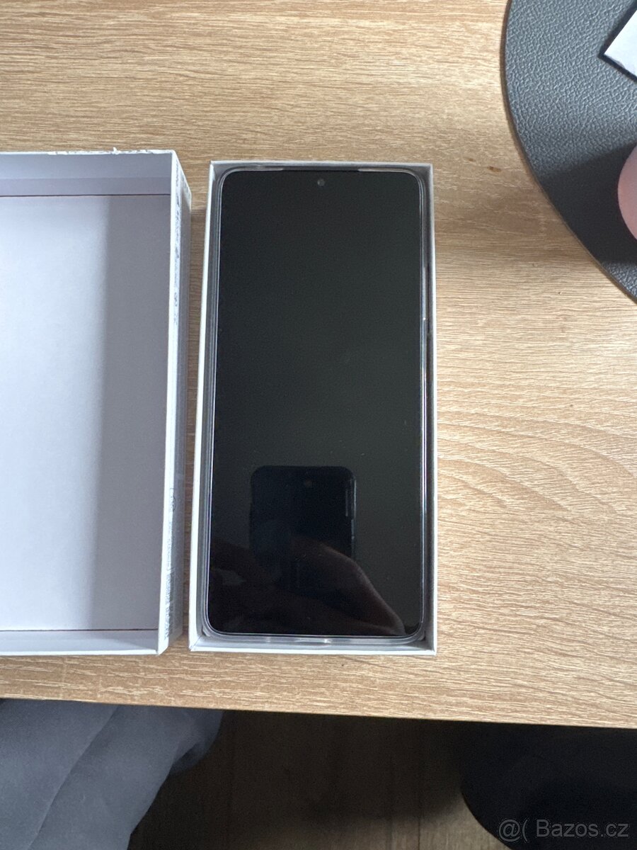 Motorola Moto G06 Power, 64GB - 2