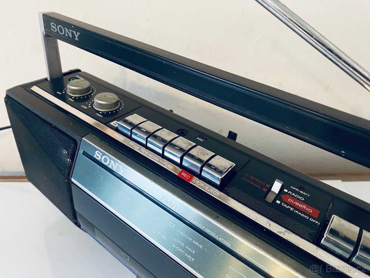 Radiomagnetofon Sony CFS-W30l, rok 1988 - 2