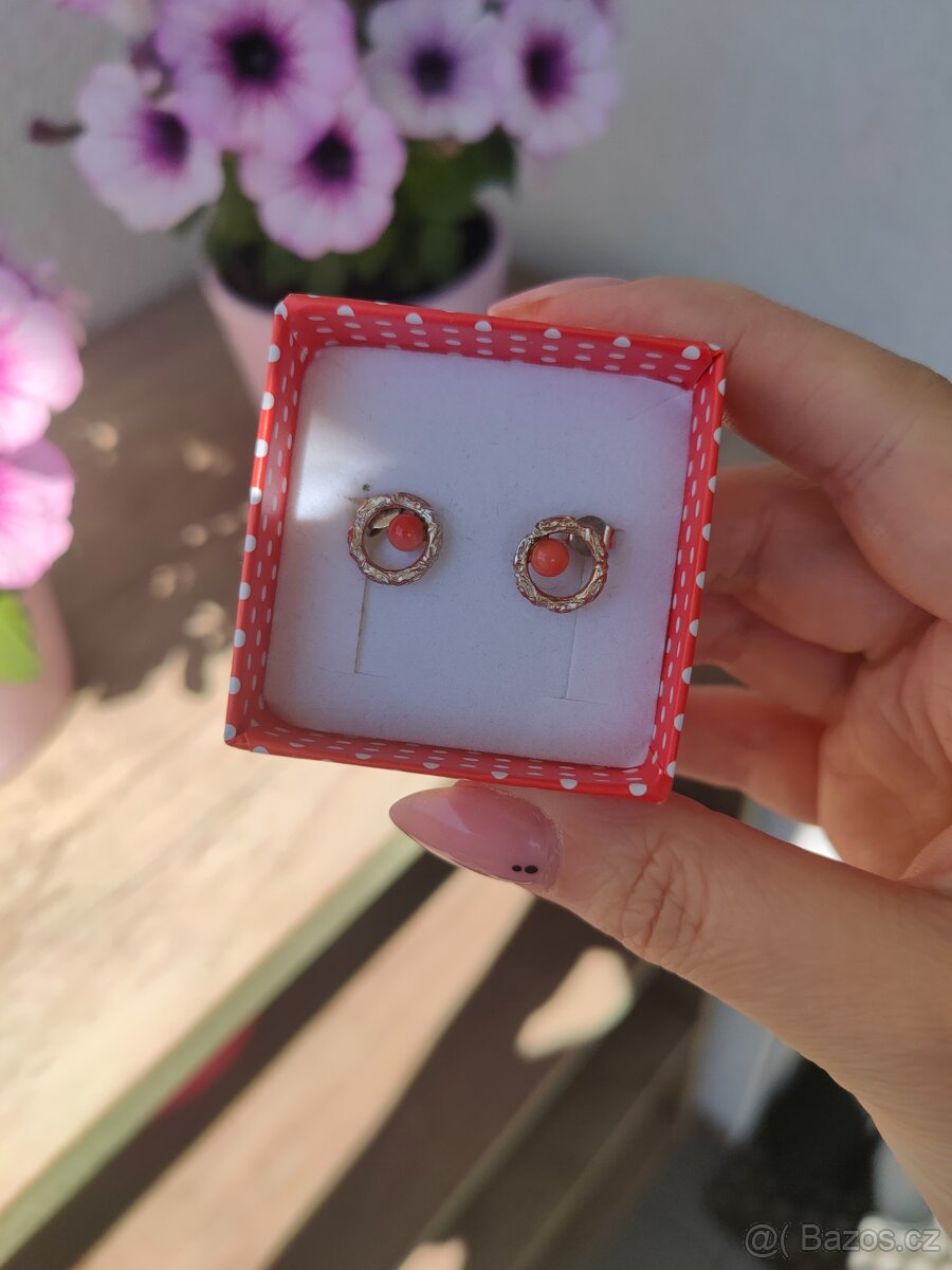 Stříbrné náušnice s přírodním korálem - 2