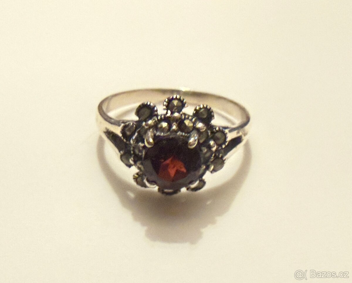 Stříbrný prsten přírodní granát, markazity - 2