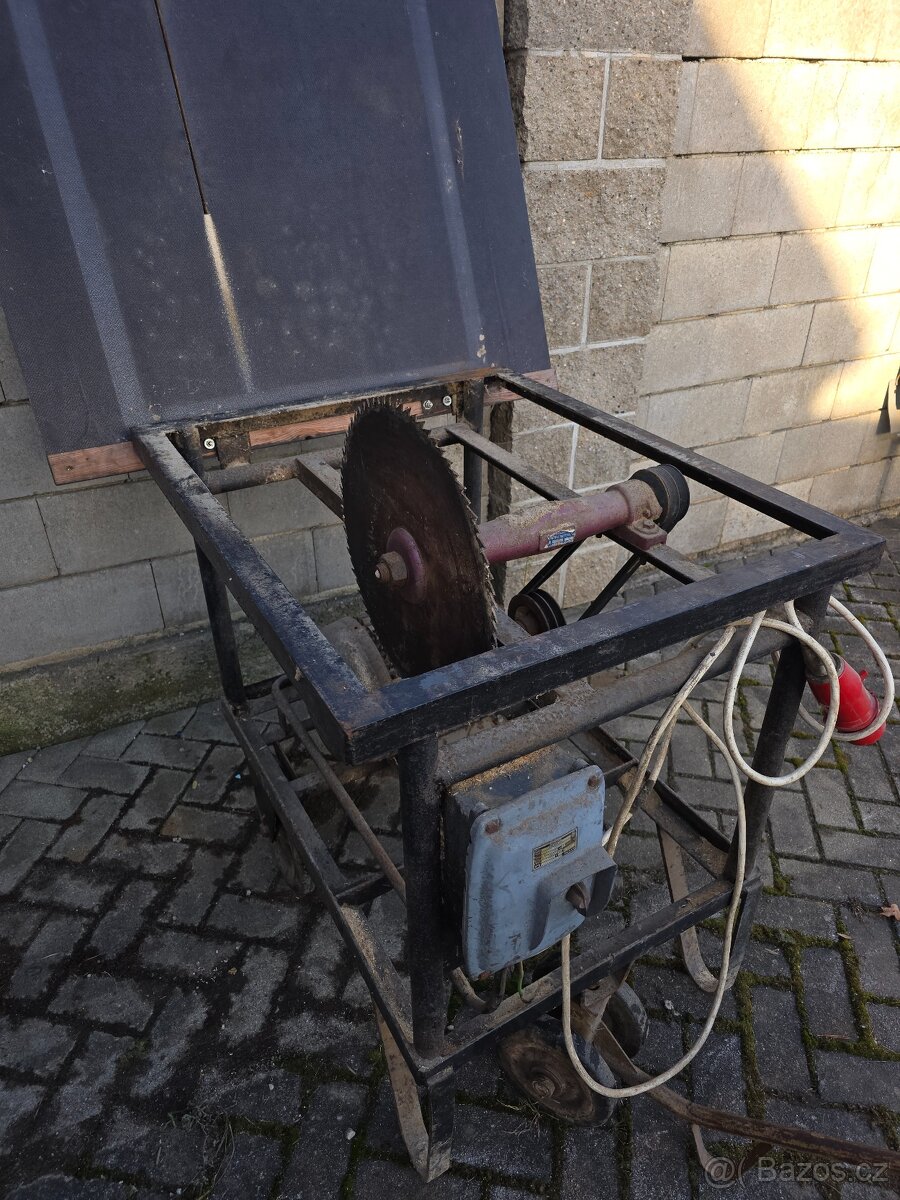 Stolní pila - 2