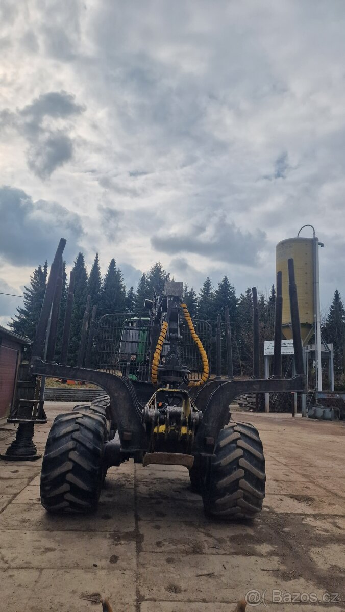 Vyvážecí souprava JOHN DEERE 1110E - 2