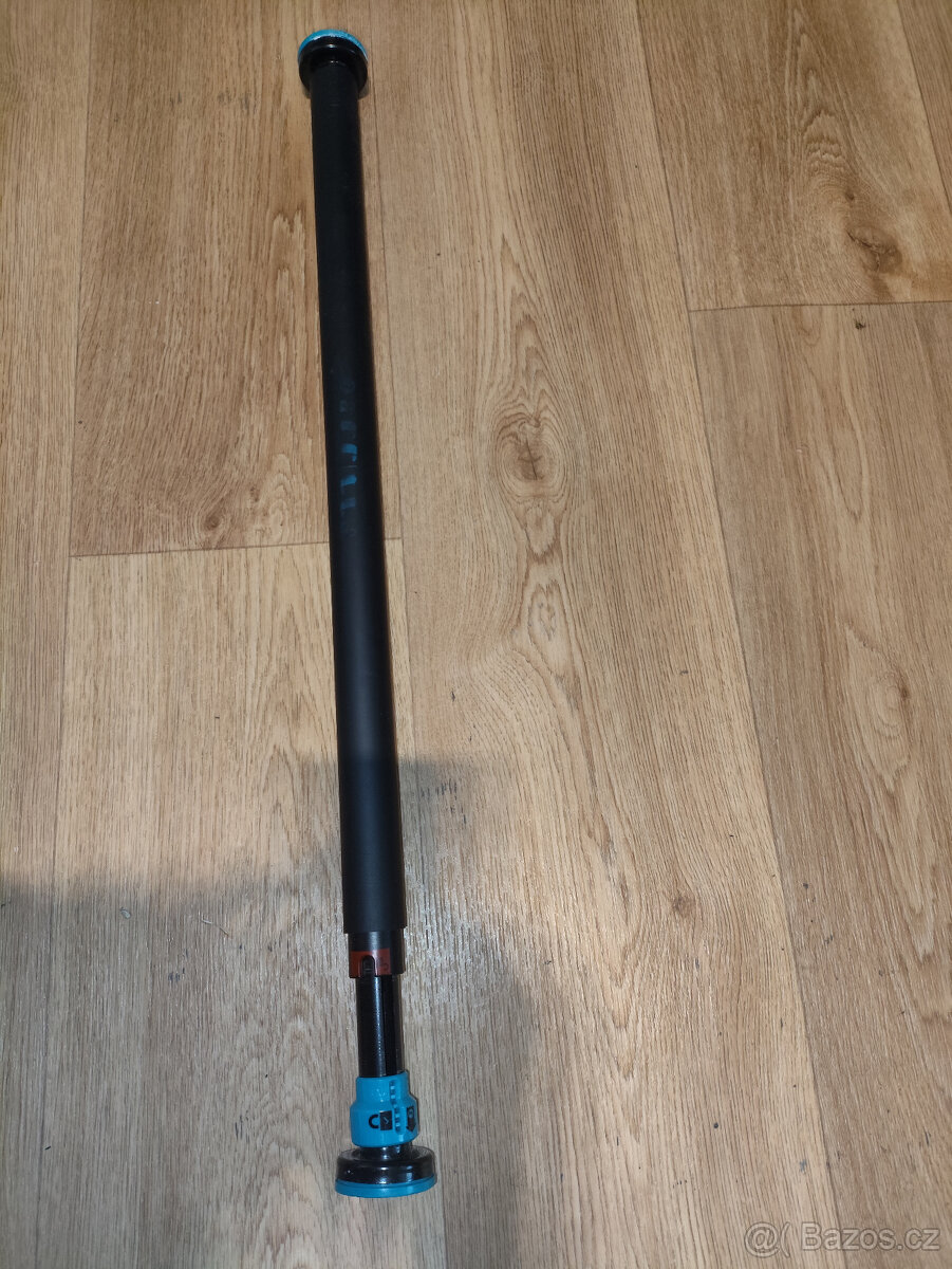 Posilovací hrazda do dveří Decathlon Pull-Up Bar Lock 100 - 2