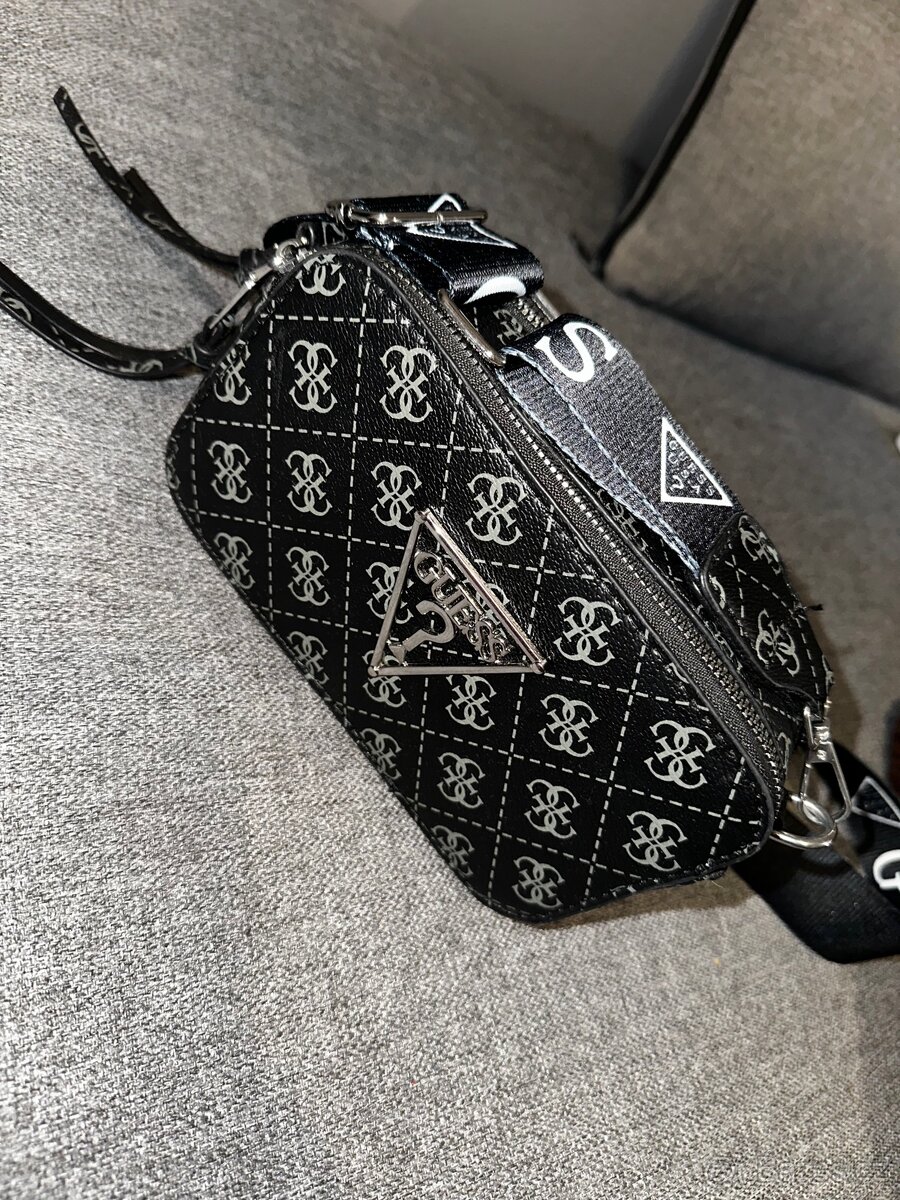 Malá crossbody kabelka - 2