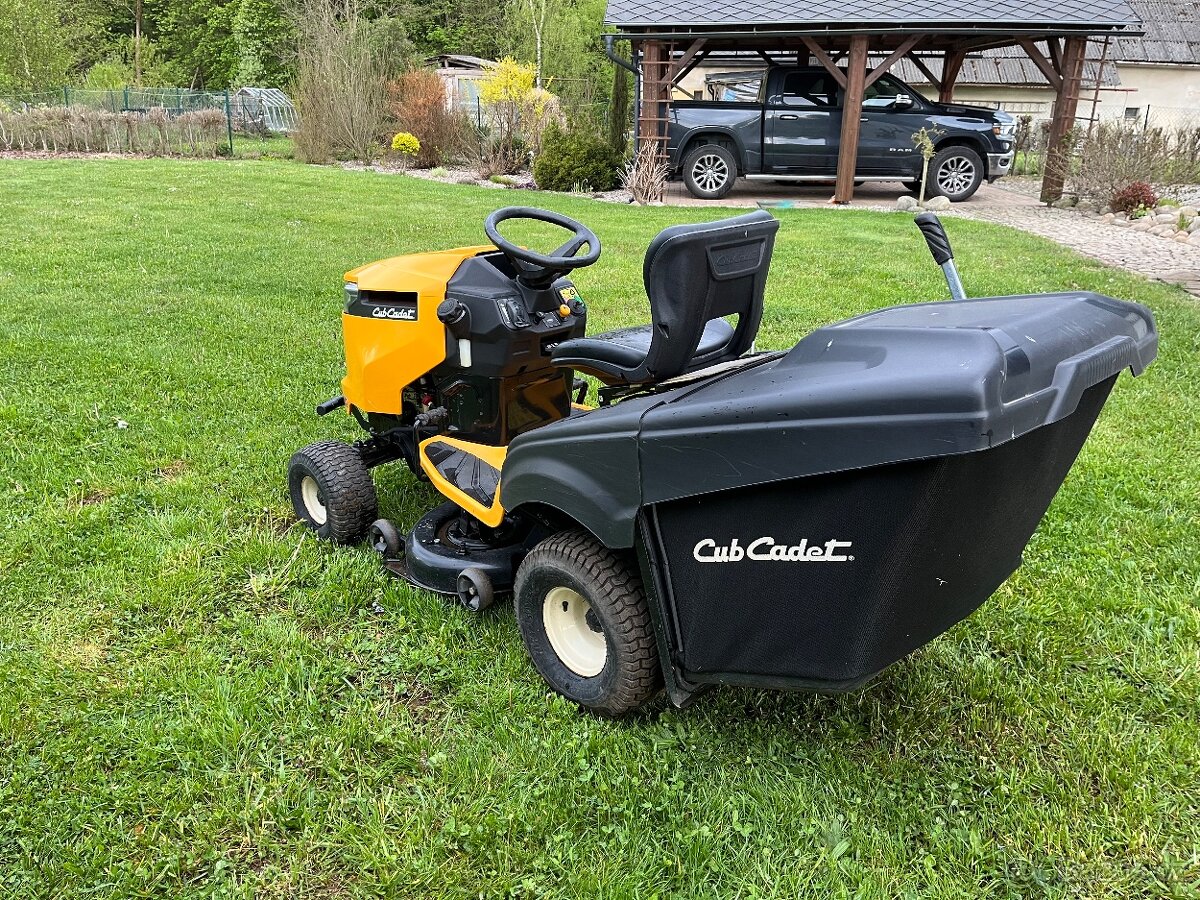 Zahradni traktor Cub Cadet XT1 OR95 - 2