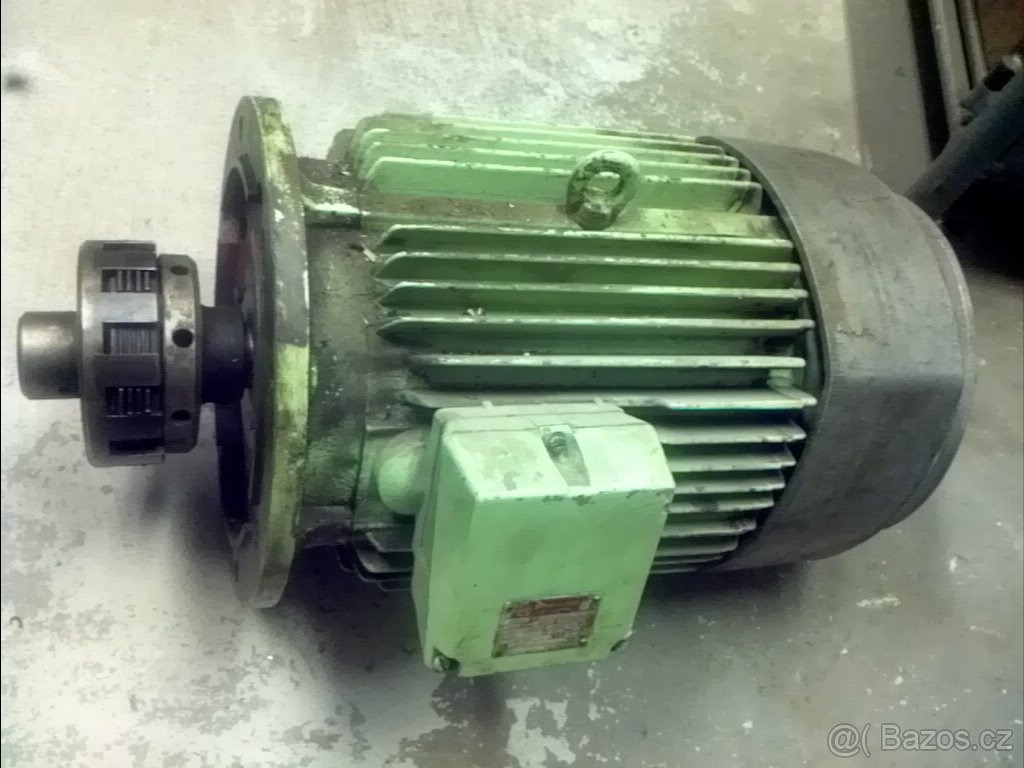 Dvojobrátkový přírubový motor - 2
