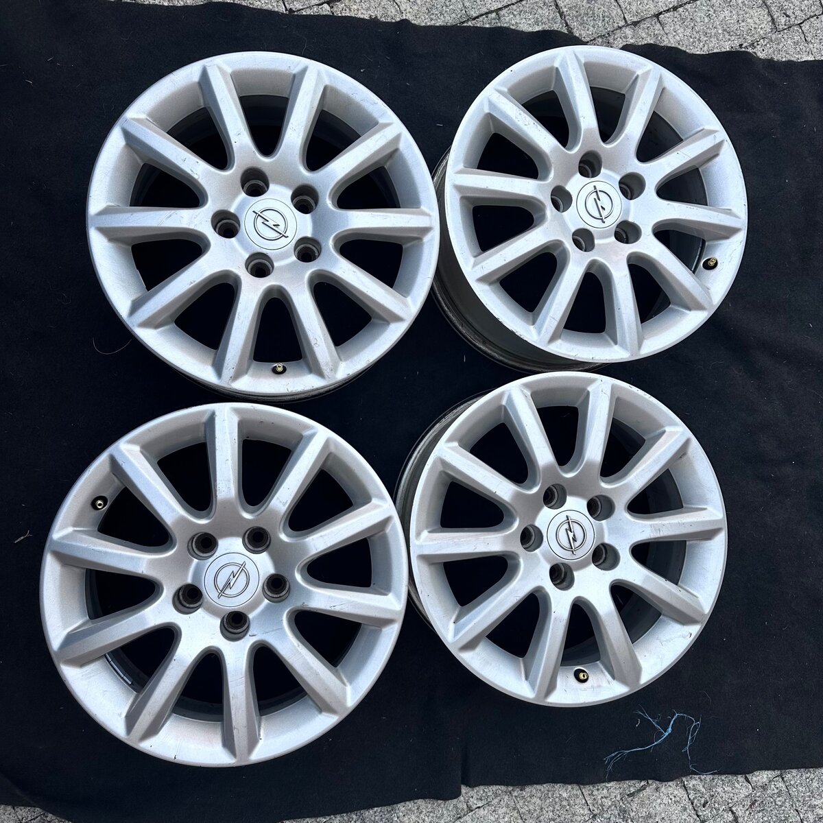 Alu OPEL R16 originál - 2