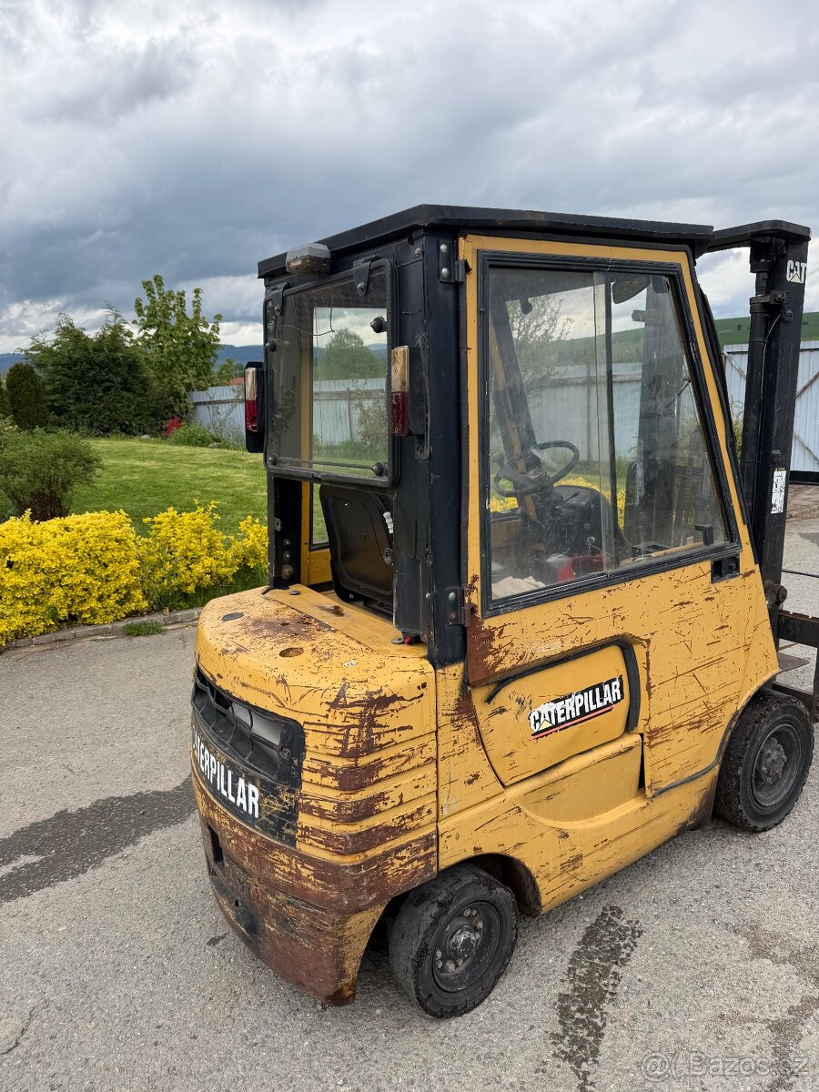 Vysokozdvižný vozík CAT dp18 1997 - 2