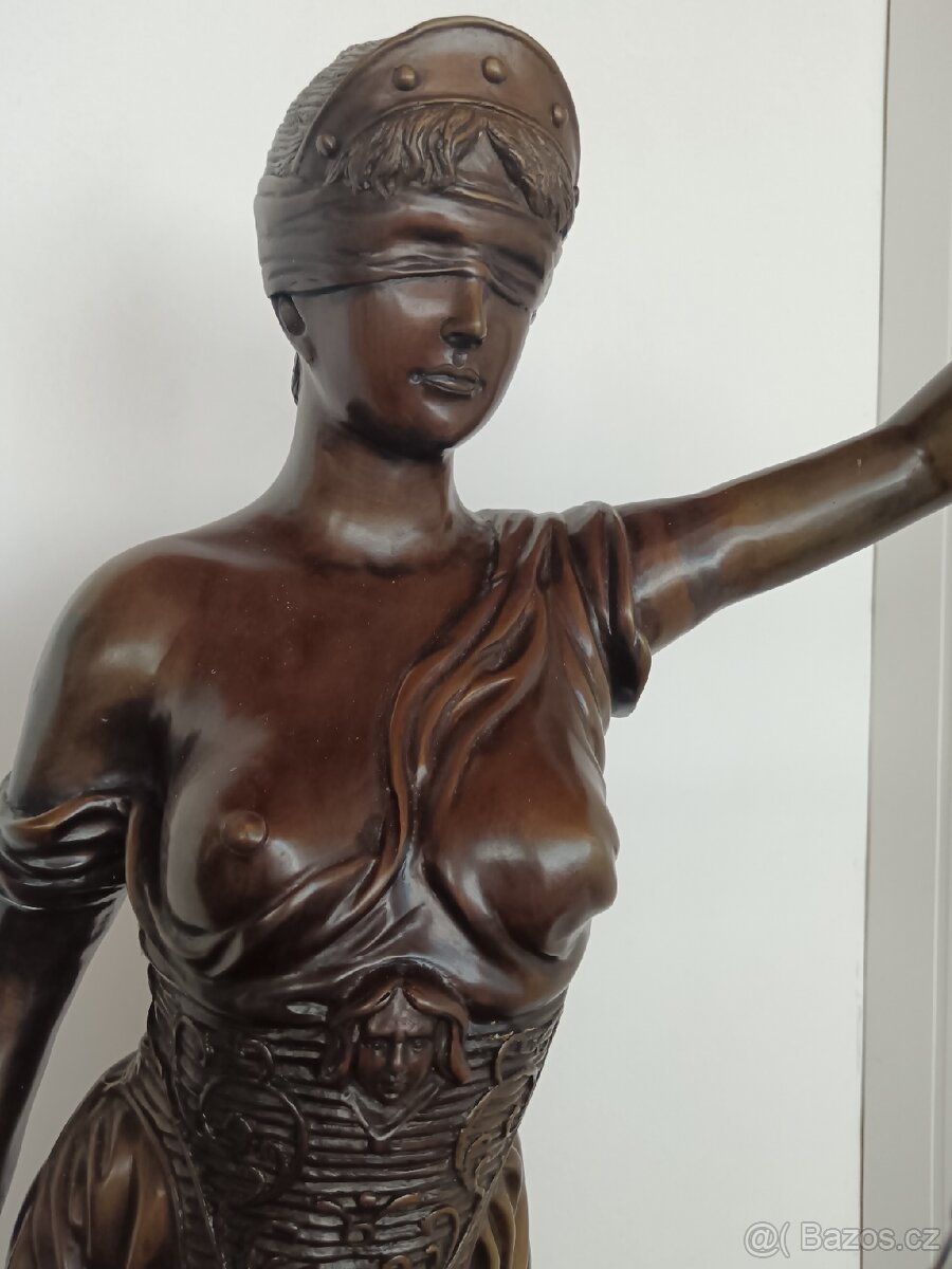 Monumentální bronzová socha Justice - 2