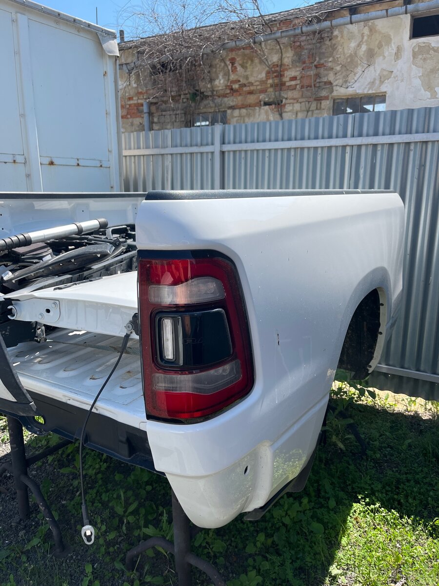 Korba Dodge RAM 1500 DT 2021 dlouhá 6,3ft - 2
